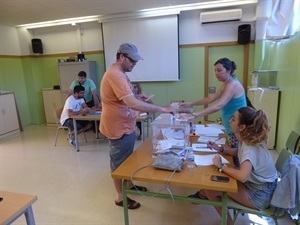 Un votante en las pasadas Elecciones Generales de junio de 2016