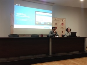 Mª Eugenia Bellido, plataforma VORTAL y Miguel Ángel Ivorra, concejal de Urbanismo