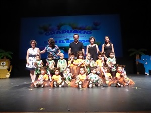 En l'Auditori se graduó la décima promoción de l'Escola Infantil El Bressol. En la foto la clase de "Los Leones"