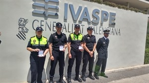 Los agentes nucieros fueron condecorados ayer en la sede del  IVASPE en Cheste
