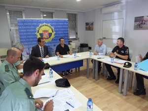 La Junta Local de Seguridad de La Nucía ha sido presidida por José Miguel Saval, subdelegado del Gobierno en Alicante