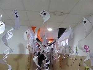 Toda la decoración ha sido realizada por los alumnos y profesores del centro escolar