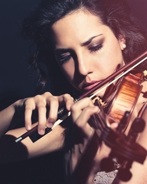 La violinista solista Elina Rubio