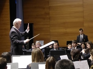 Cada año la Unió Musical La Nucía invita a un director diferente a este concierto del mes de marzo