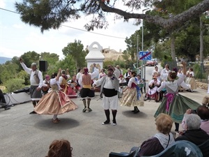 Las danzas son uno de los actos tradicionales de estas fiestas