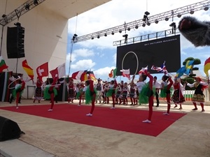 El Club de Gimnasia Rítmica de La Nucia en su actuación que arrancó grandes aplausos