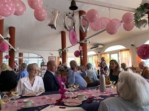 Esta berlinesa nuciera celebró ayer su aniversario con una pequeña fiesta con motivo de su 100 cumpleaños