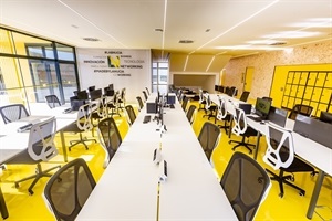 Interior del Laboratorio de Empresas de La Nucía