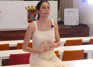 Xènia Escolano (UA) habló sobre sus líneas de trabajo en el Simposi