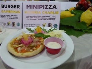 "Mini pizza Charlie"  votada por el público "Mejor Tapa Popular 2016"